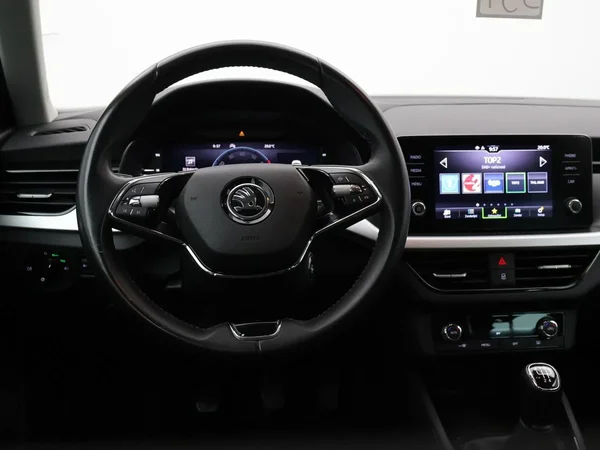 Škoda Kamiq (2022) — foto 6 van 23