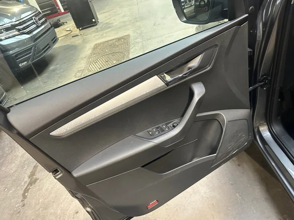 SKODA Karoq (2025) — foto 9 van 23