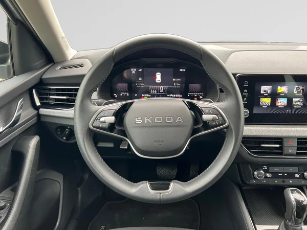 SKODA Kamiq (2025) — foto 15 van 23