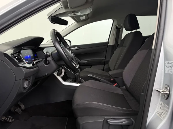 VOLKSWAGEN Taigo (2022) — foto 2 van 27