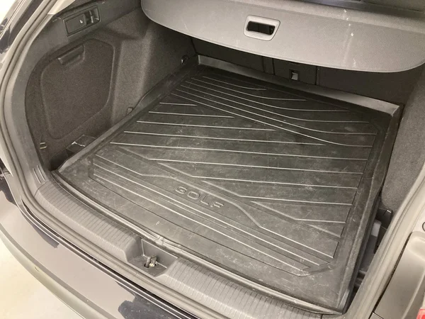 VOLKSWAGEN Golf Variant VIII (2021) — foto 16 van 36