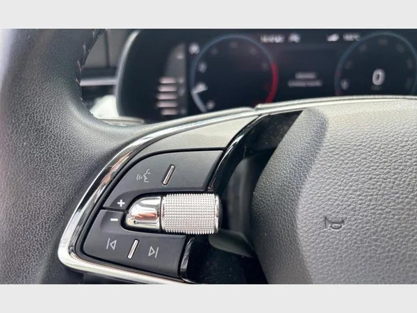 Skoda Kamiq (2022) — foto 8 van 27