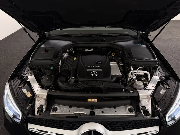 MERCEDES GLC 300 (2021) — foto 6 van 32