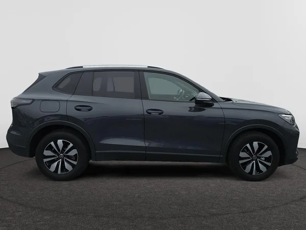 VOLKSWAGEN Tiguan (2026) — foto 19 van 22