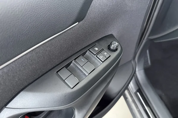 Toyota Yaris Cross Hybrid (HEV) (2025) — foto 8 van 17