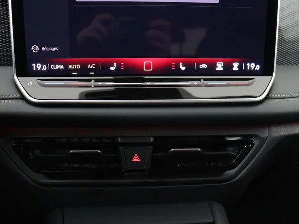 VOLKSWAGEN Tiguan (2025) — foto 5 van 19