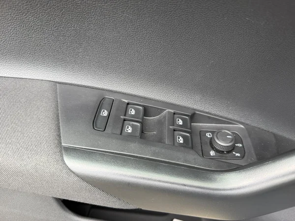VOLKSWAGEN Polo (2025) — foto 6 van 17