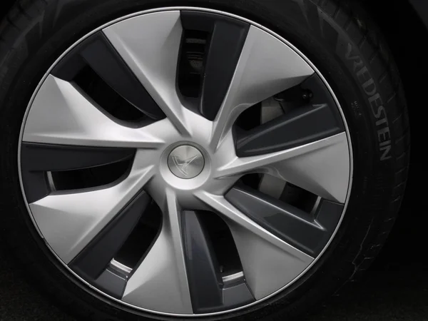 Tesla Model Y (2022) — foto 6 van 43
