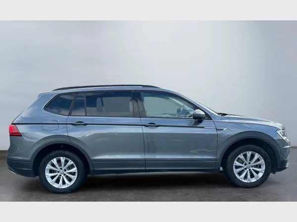 Volkswagen Tiguan Allspace (2021) — foto 25 van 28