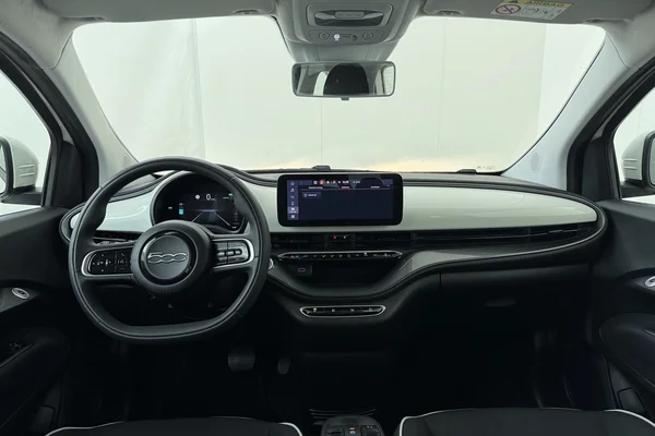 Fiat E-500 (2023) — foto 15 van 15