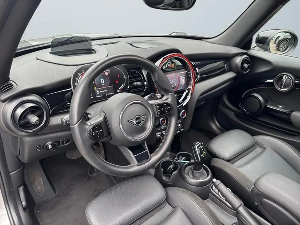 MINI Mini (F56 LCI II) (2023) — foto 12 van 31
