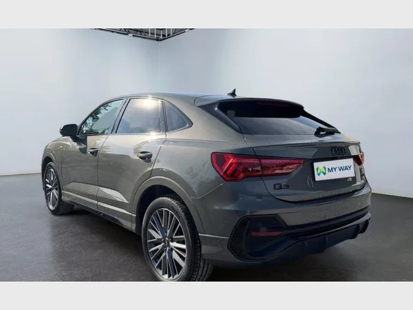 Audi Q3 Sportback (2022) — foto 12 van 29