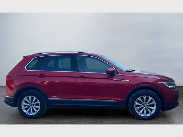 Volkswagen Tiguan (2022) — foto 20 van 26