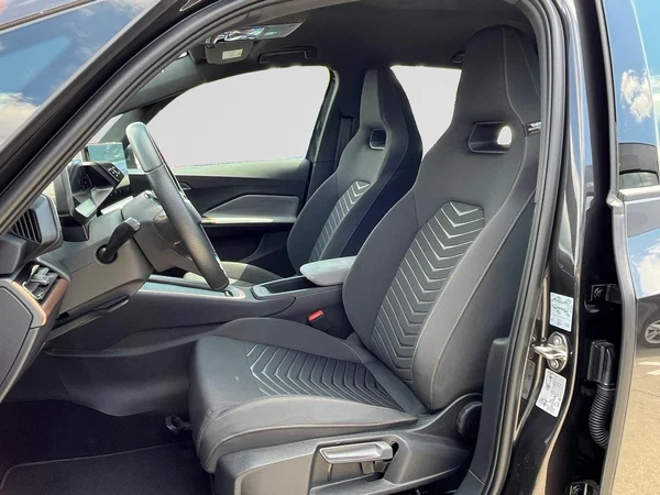 CUPRA Born (2024) — foto 12 van 17