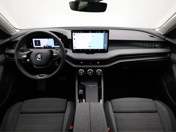 SKODA Superb Combi (2025) — foto 22 van 23