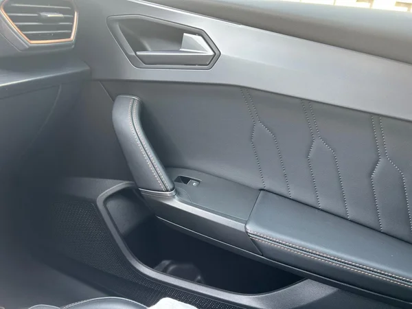 CUPRA Leon (2023) — foto 9 van 24