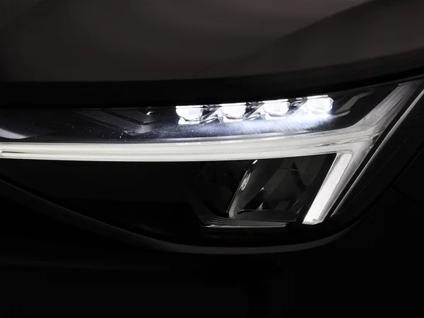 Volvo XC40 (2023) — foto 7 van 40