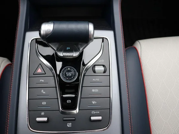 BYD ATTO 3 (2023) — foto 18 van 35