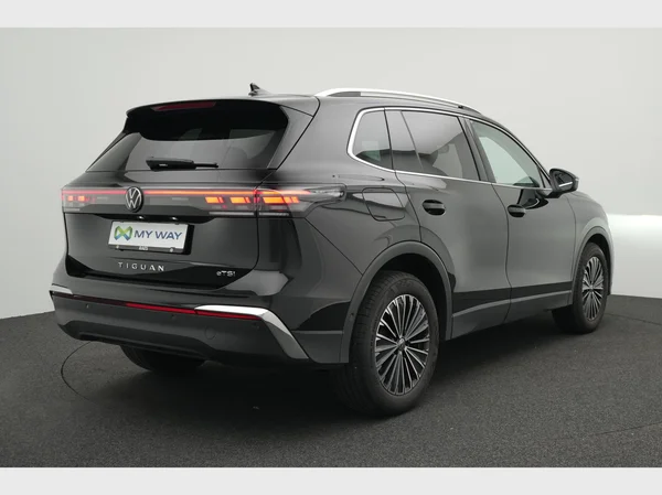 VOLKSWAGEN Tiguan (2025) — foto 28 van 31
