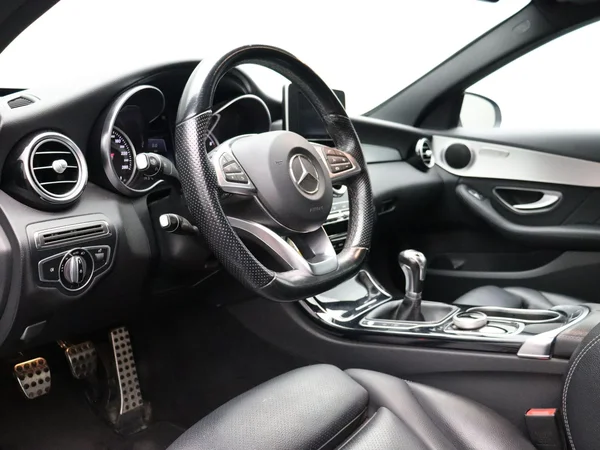 Mercedes-Benz C-Klasse (2016) — foto 4 van 29