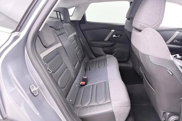 Citroen C4 X (2023) — foto 2 van 19