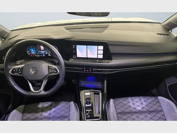 Volkswagen Golf VIII (2023) — foto 2 van 21
