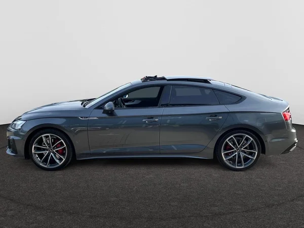 AUDI A5 Sportback (2022) — foto 13 van 22