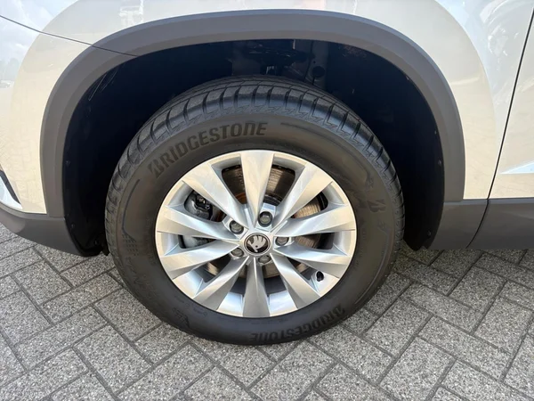 SKODA Karoq (2025) — foto 13 van 24
