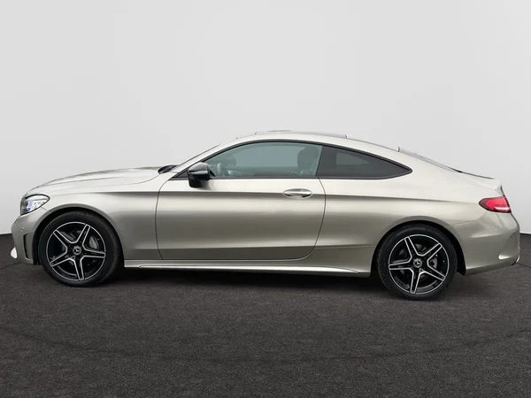 MERCEDES-BENZ Coupe C (2021) — foto 18 van 23
