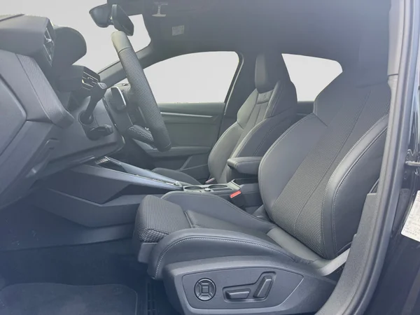 AUDI A3 Sportback (2025) — foto 16 van 24