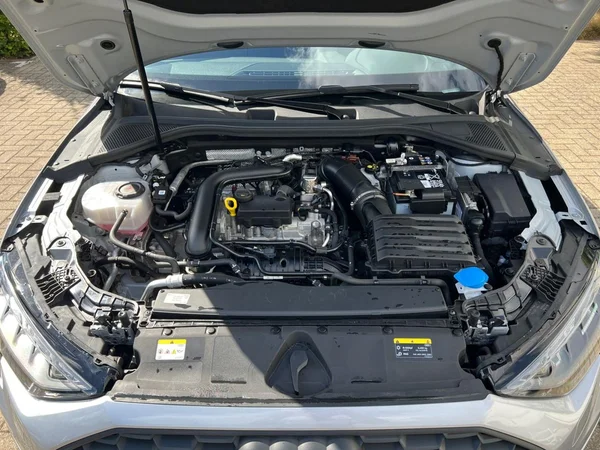 AUDI A3 Sportback (2024) — foto 15 van 24