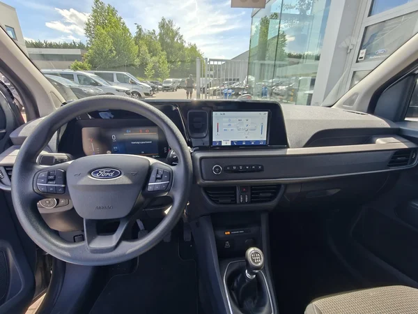 Ford Tourneo Courier (2025) — foto 4 van 18