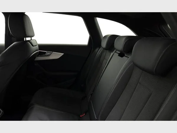 Audi A4 Avant (2023) — foto 3 van 36