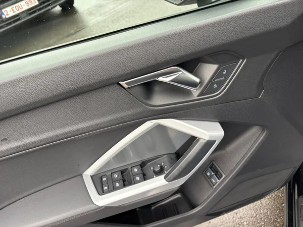 AUDI Q3 PHEV (2022) — foto 7 van 20