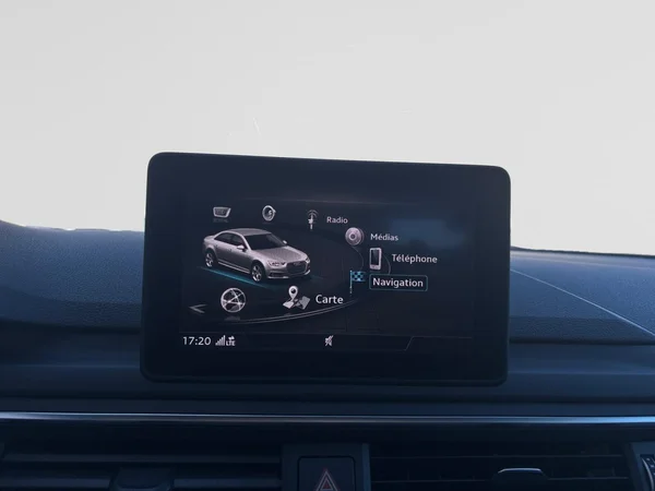 AUDI A4 (2019) — foto 18 van 21