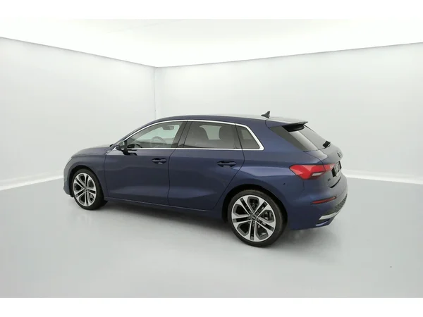 AUDI A3 Sportback (2024) — foto 35 van 36