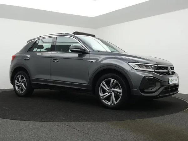 Volkswagen T-Roc (2023) — foto 22 van 28