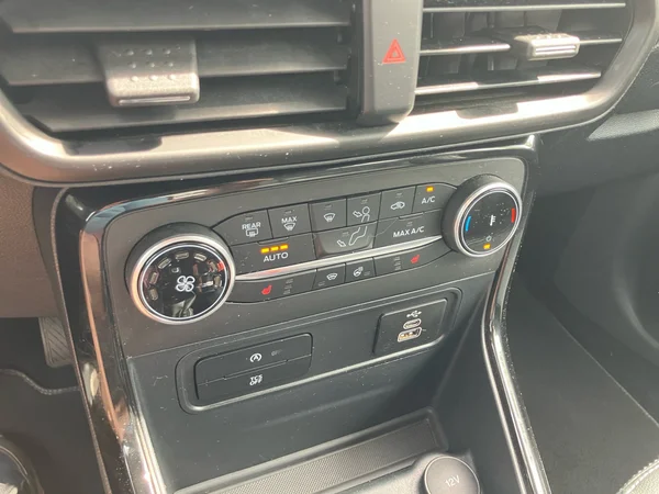 FORD Ecosport (2023) — foto 11 van 23