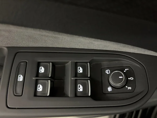 VOLKSWAGEN Golf VIII (2024) — foto 7 van 15