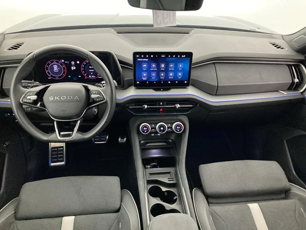 SKODA Kodiaq (2025) — foto 7 van 36