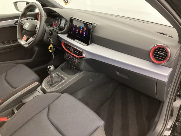 SEAT Ibiza 5P/D (2022) — foto 9 van 36