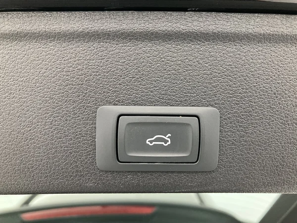 AUDI A4 Avant (2023) — foto 15 van 36