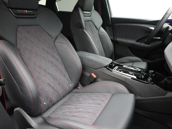 AUDI Q6 Sportback e-tron (2026) — foto 23 van 28