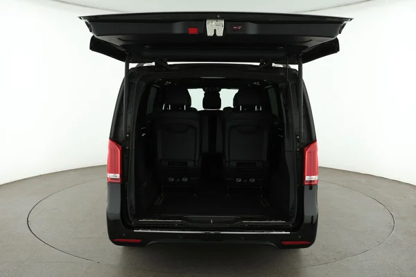 Mercedes-Benz Eqv (2022) — foto 7 van 16