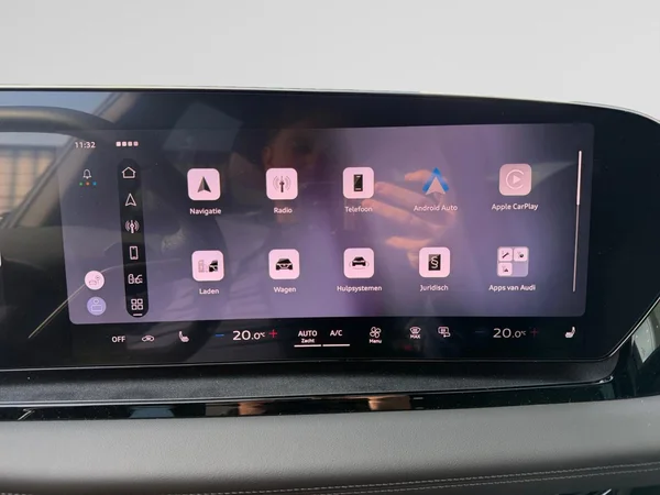 AUDI Q6 e-tron (2026) — foto 5 van 16