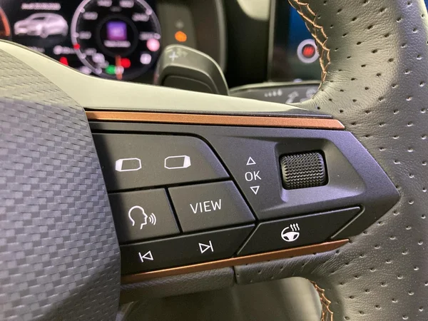 CUPRA Leon e-Hybrid (PHEV) (2024) — foto 5 van 37