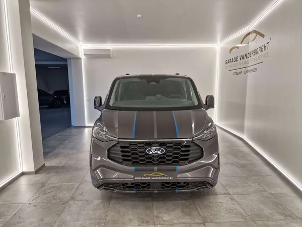 Ford Transit Custom — foto 8 van 15