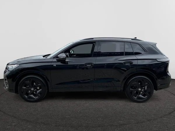 VOLKSWAGEN Tiguan (2025) — foto 10 van 22