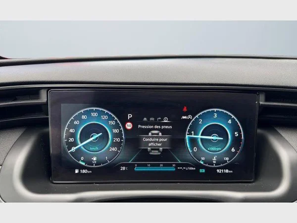 Hyundai TUCSON (2021) — foto 10 van 29