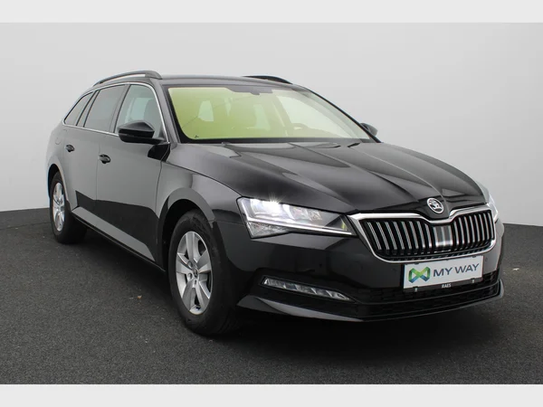 SKODA Superb Combi (2022) — foto 23 van 27